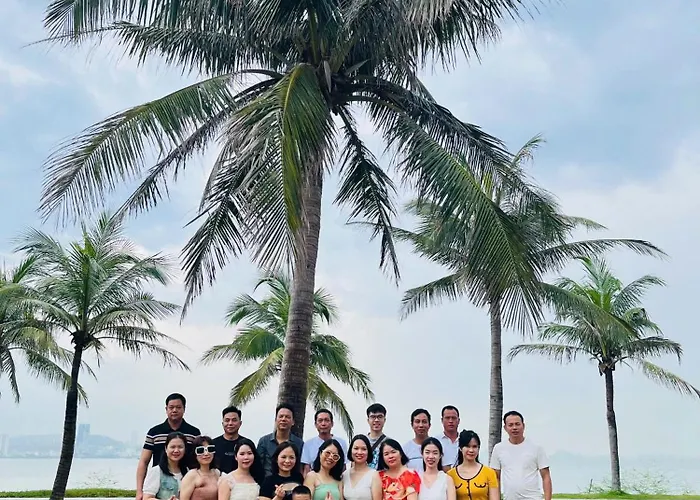 Phuong Hoang 13 Phong Ngu - Ven Bien, Be Boi, Bi-a, Bbq, San Pickleball, Xe Dia Hinh, Cheo Sup Bien * Ha Long